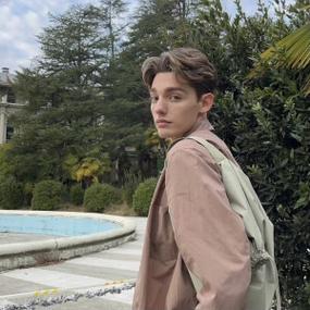 6686体育平台金牌作者Grayson