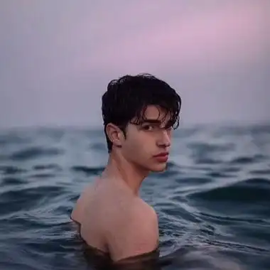 6686体育平台初级作者Natalie