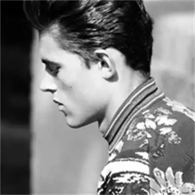 6686体育平台铜牌作者Grayson