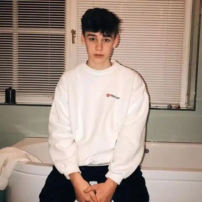 6686体育平台铜牌作者近在远方