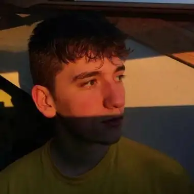 6686体育平台铁牌作者Wallace