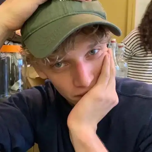 6686体育平台初级作者Upton