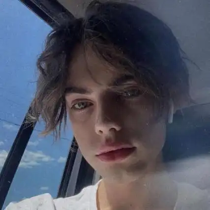 6686体育平台签约作者Elodie