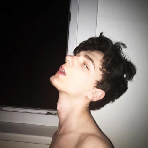 6686体育平台铁牌作者Sophia