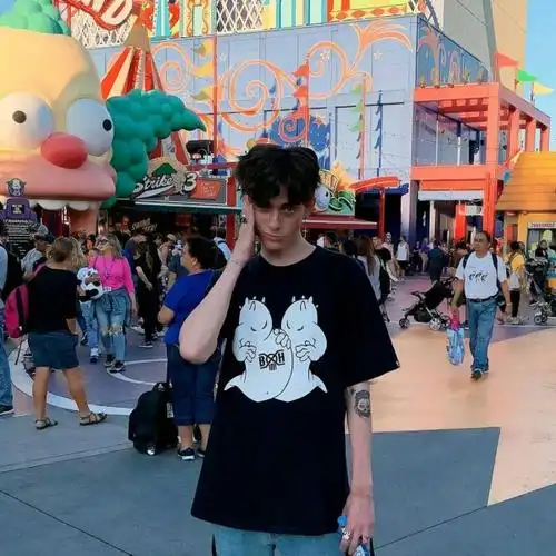 6686体育平台铁牌作者Malachi