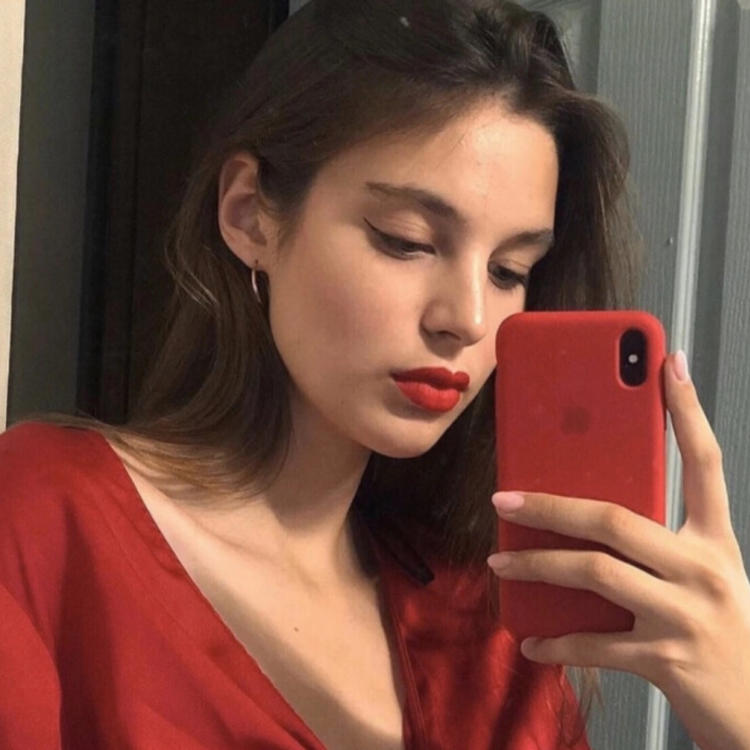 6686体育平台官方作者Esme