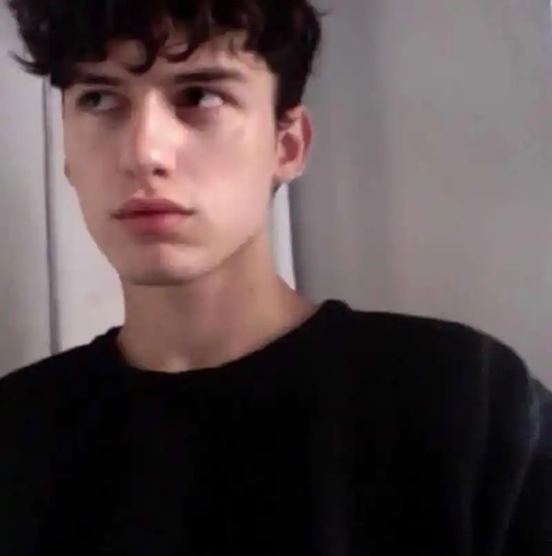 6686体育平台中级作者待君归