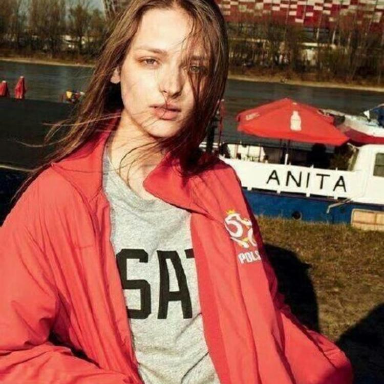 6686体育平台铁牌作者Archie