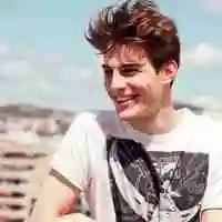 6686体育平台铁牌作者Nyla