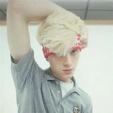 6686体育平台金牌作者Lloyd