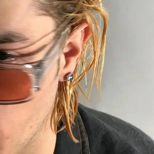 6686体育平台特邀作者Violetta