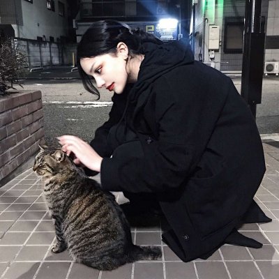 6686体育平台铁牌作者Adrian