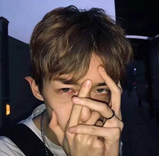 6686体育铁牌作者Violetta