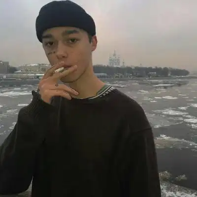 6686体育金牌作者刺眼的白